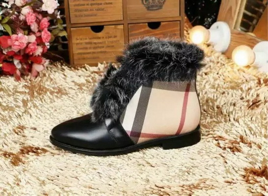 Burberry Snow Boots Women--001